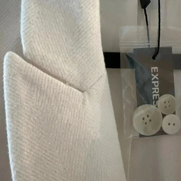 NWT- Express winter white lined, double breasted herringbone pattern blazer - Picture 2 of 4